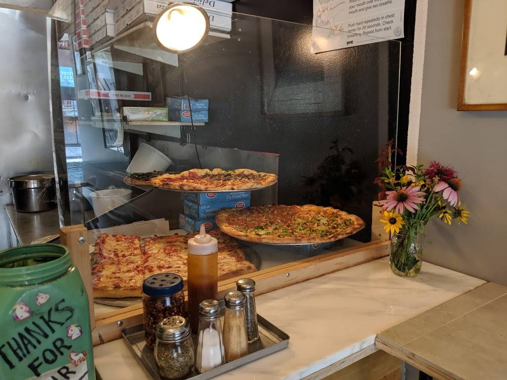 Muzzarella Pizza | restaurant | 221 Avenue A, New York, NY 10009, USA | 2126140905 OR +1 212-614-0905