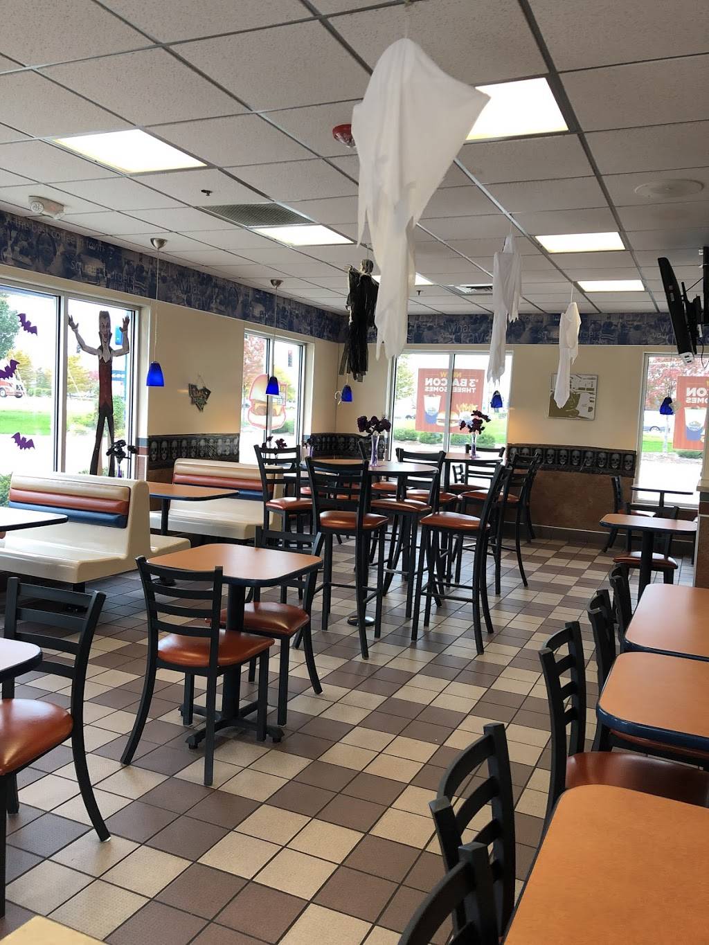White Castle | restaurant | 1800 Oakton St, Elk Grove Village, IL 60007, USA | 8477180324 OR +1 847-718-0324