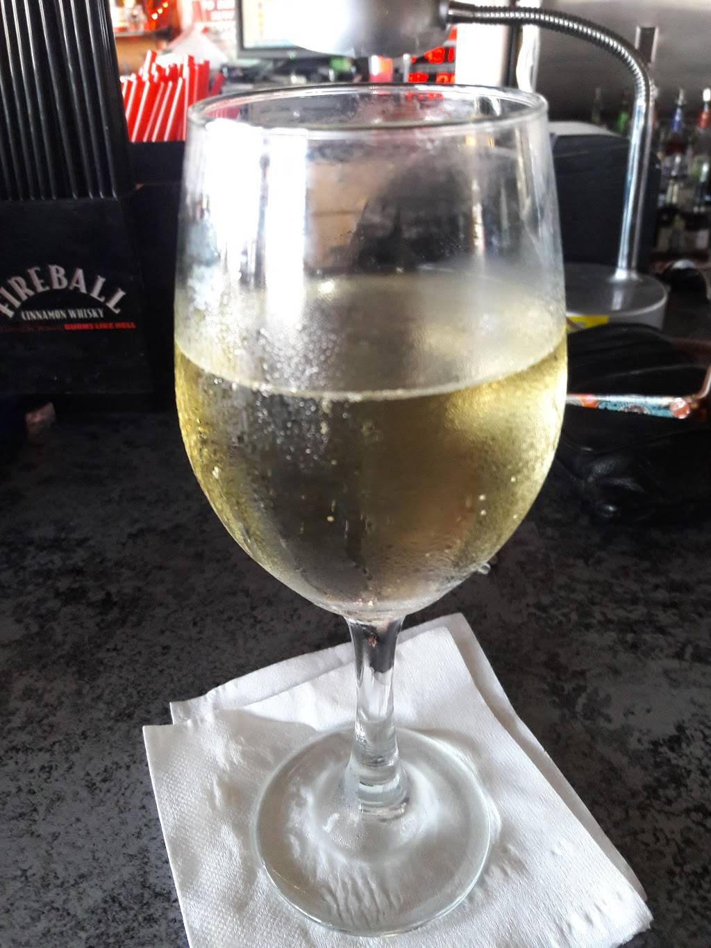 Junkyard Sports Bar & Grill | restaurant | Oceanside, CA 92056, USA | 7602316600 OR +1 760-231-6600