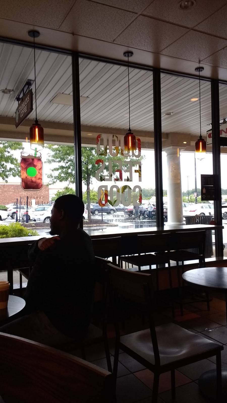 Starbucks | cafe | 1903 Sproul Rd, Broomall, PA 19008, USA | 6103259495 OR +1 610-325-9495