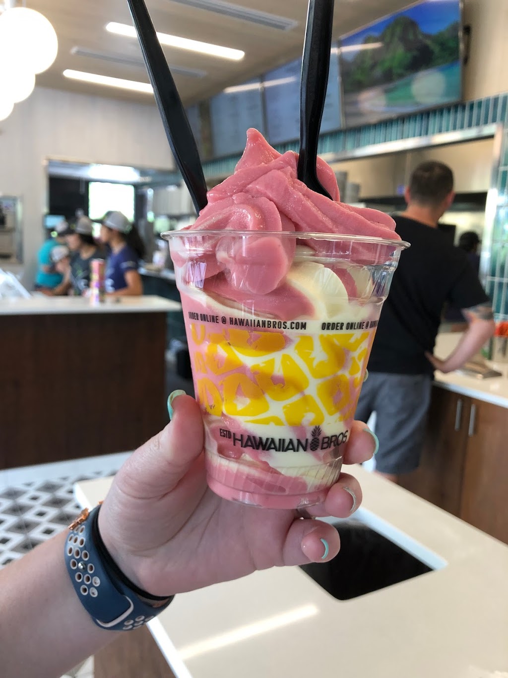 Hawaiian Bros Island Grill | restaurant | 12120 College Blvd, Overland Park, KS 66210, USA | 9132911004 OR +1 913-291-1004