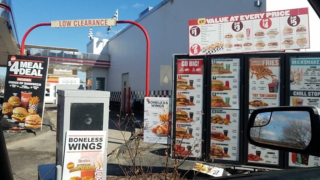 Checkers | restaurant | 8917 Joseph Campau Ave, Hamtramck, MI 48212, USA | 3138755904 OR +1 313-875-5904