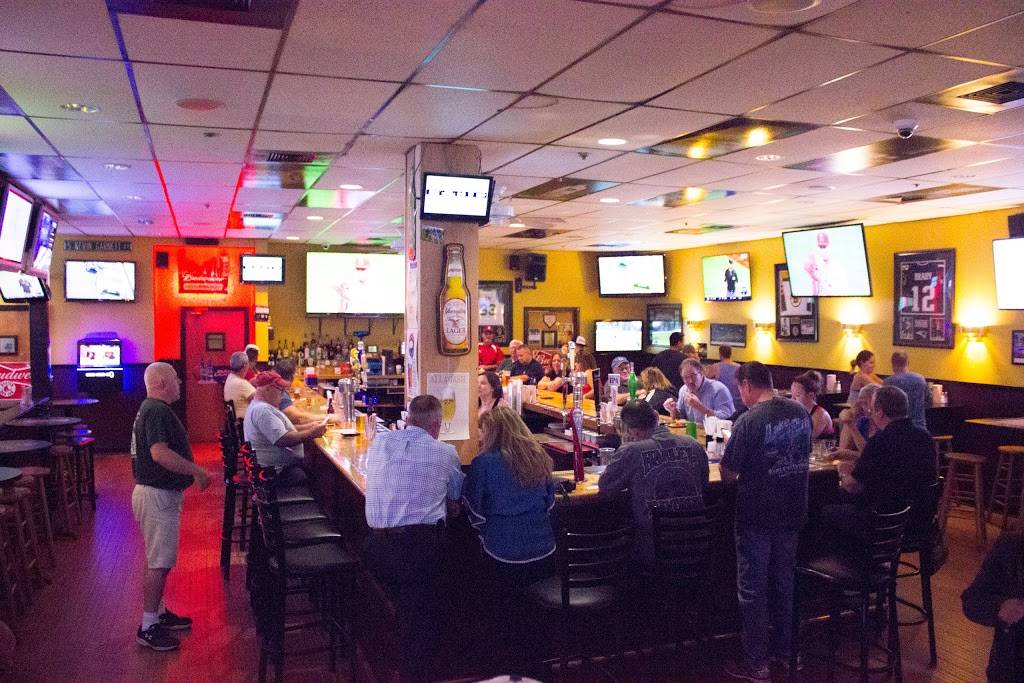 The Skybox Restaurant & Sports Bar | restaurant | 553 Main St # 9, Tewksbury, MA 01876, USA | 9788514818 OR +1 978-851-4818