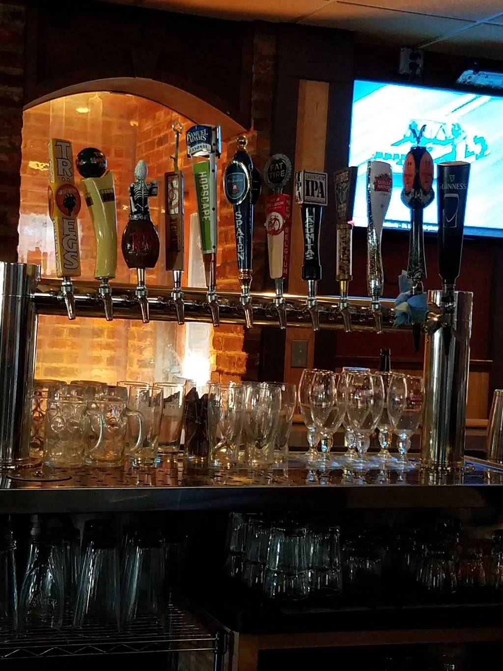 Adams Grille & Taphouse - Edgewater | restaurant | 169 Mayo Rd, Edgewater, MD 21037, USA | 4109562995 OR +1 410-956-2995