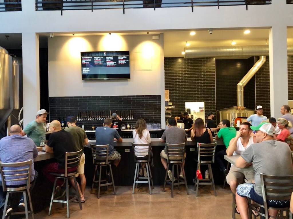 3 Sons Brewing Co | restaurant | 236 N Federal Hwy #104, Dania Beach, FL 33004, USA | 9546013833 OR +1 954-601-3833