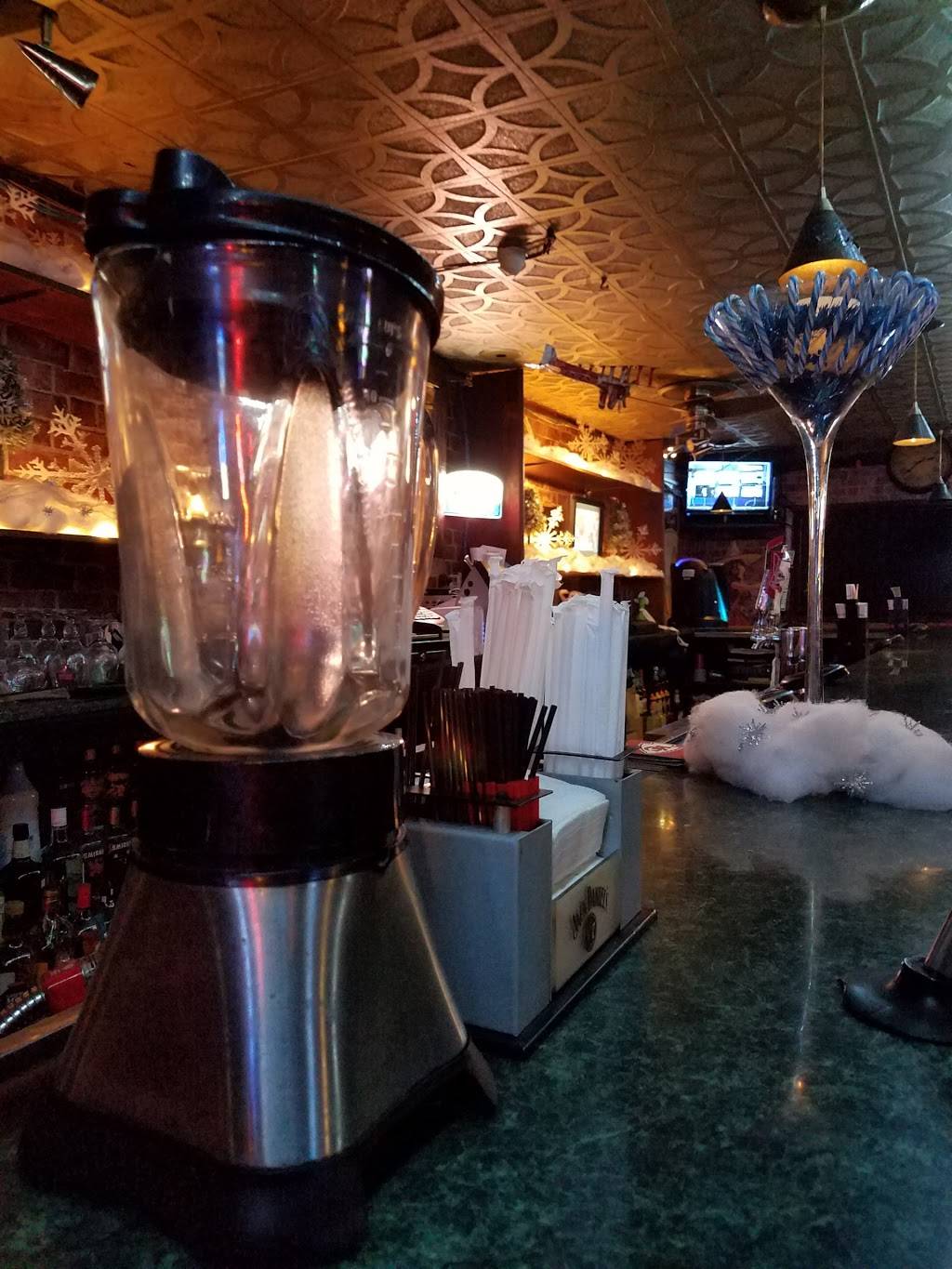 Kross Lounge & Ernies Restaurant | restaurant | 605 N Sterling Ave, Sugar Creek, MO 64054, USA | 8162549494 OR +1 816-254-9494