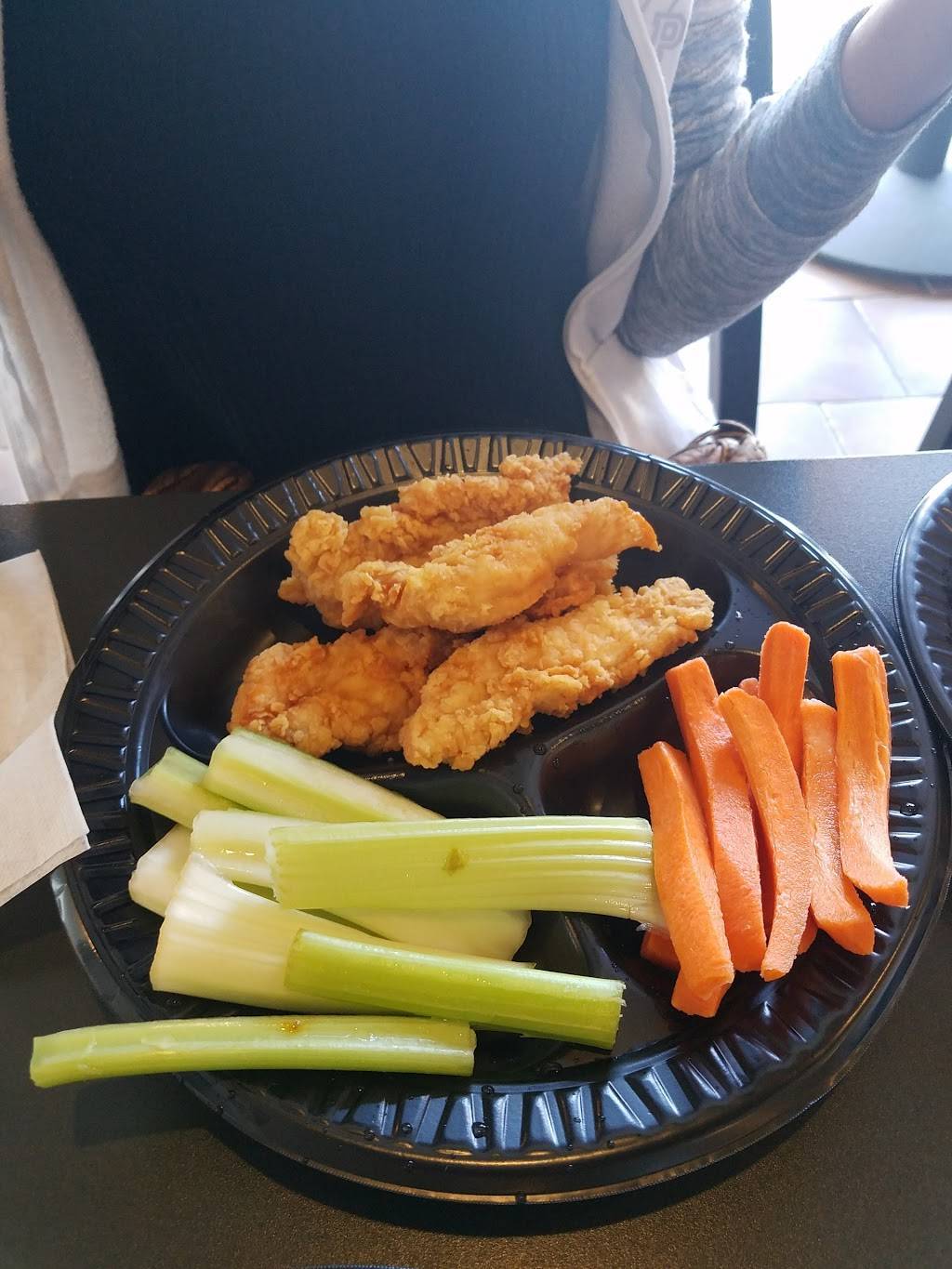 Epic Wings N Things | restaurant | 2315 Otay Lakes Rd, Chula Vista, CA 91915, USA | 6192163000 OR +1 619-216-3000