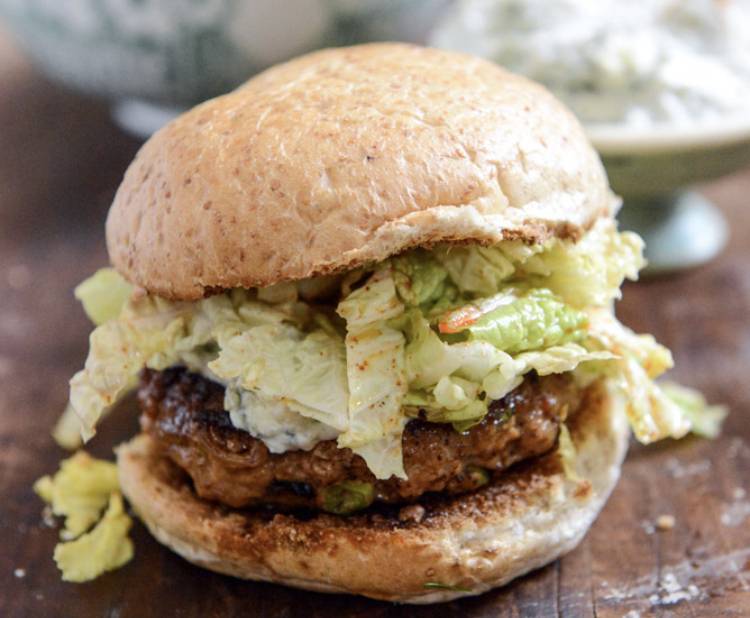 Helping Food Truck | restaurant | 706 63rd St, Oakland, CA 94609, USA | 2095878834 OR +1 209-587-8834