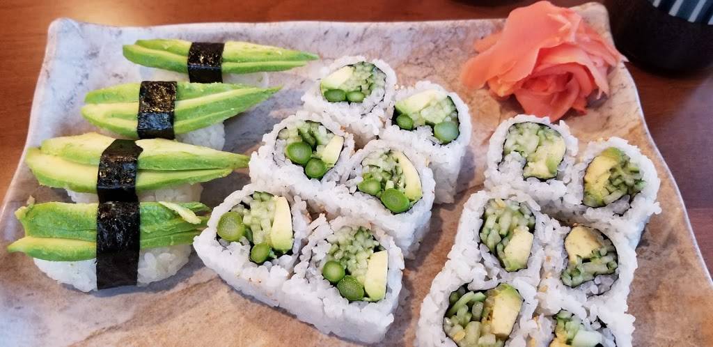 Umami Sushi | restaurant | 4626 N Cumberland Ave, Chicago, IL 60656, USA | 7735899928 OR +1 773-589-9928