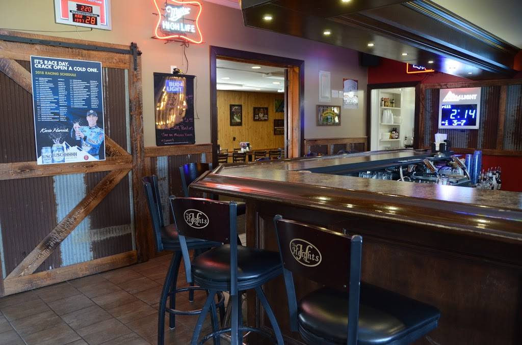 Hillside Sports Bar & Grill | restaurant | 21592 US-151 BUS, Monticello, IA 52310, USA | 3194653624 OR +1 319-465-3624