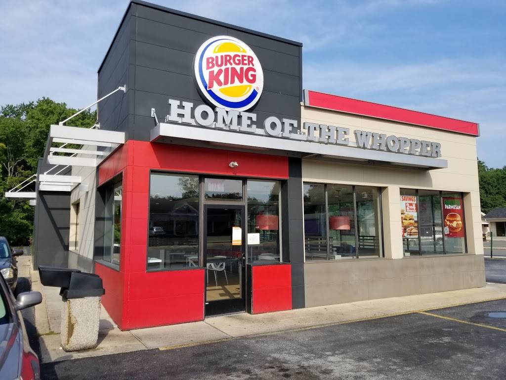 Burger King | restaurant | 2802 Concord Pike, Wilmington, DE 19803, USA | 3024166843 OR +1 302-416-6843