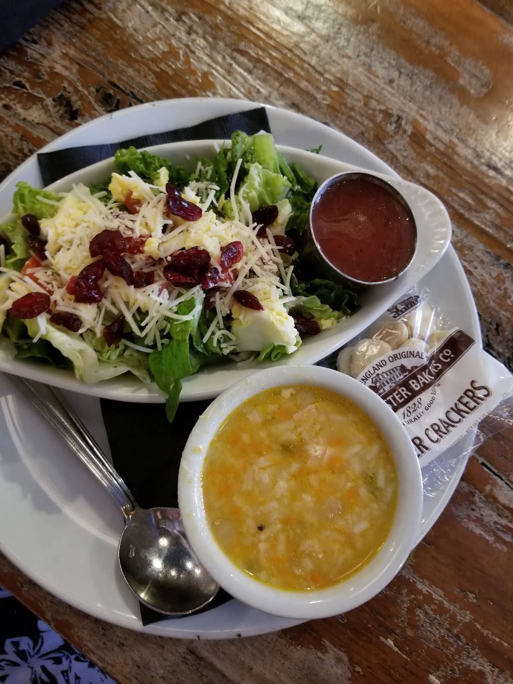 The Gin Mill | restaurant | 124 E Prairie Ave, Decatur, IL 62523, USA | 2173308073 OR +1 217-330-8073