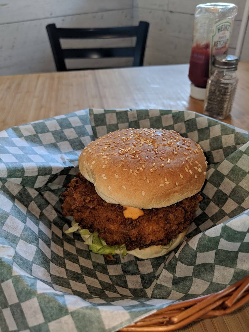 Hello Iris | restaurant | 245 Dundas St E, Waterdown, ON L0R 2H6, Canada | 9056906565 OR +1 905-690-6565