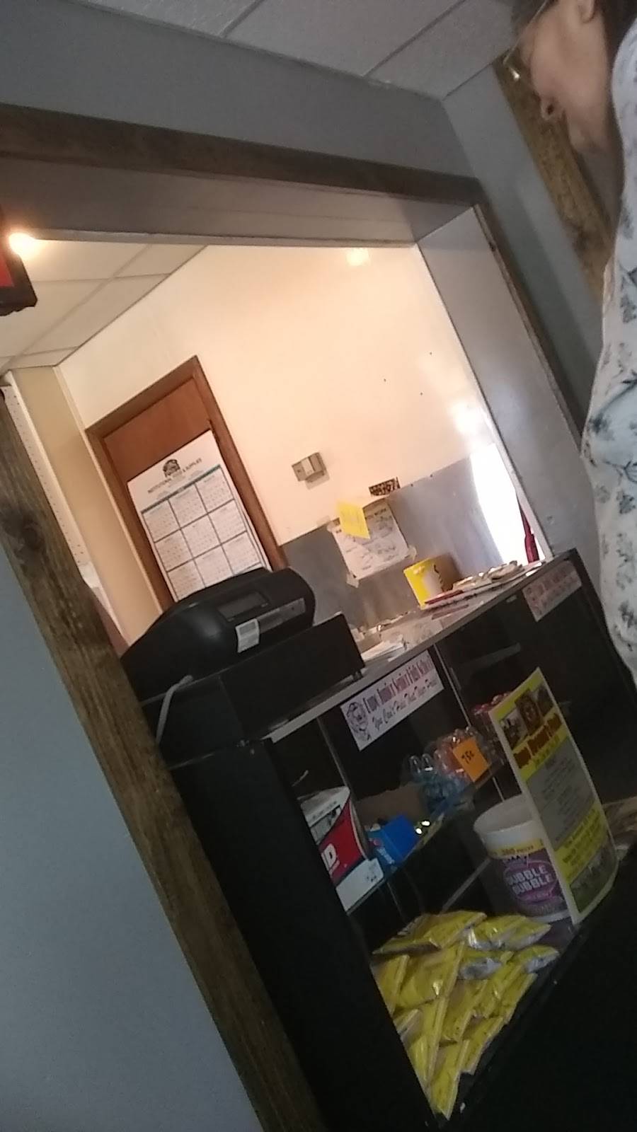 Dairy Land | restaurant | 501 S Main St, Dupo, IL 62239, USA | 6182863970 OR +1 618-286-3970