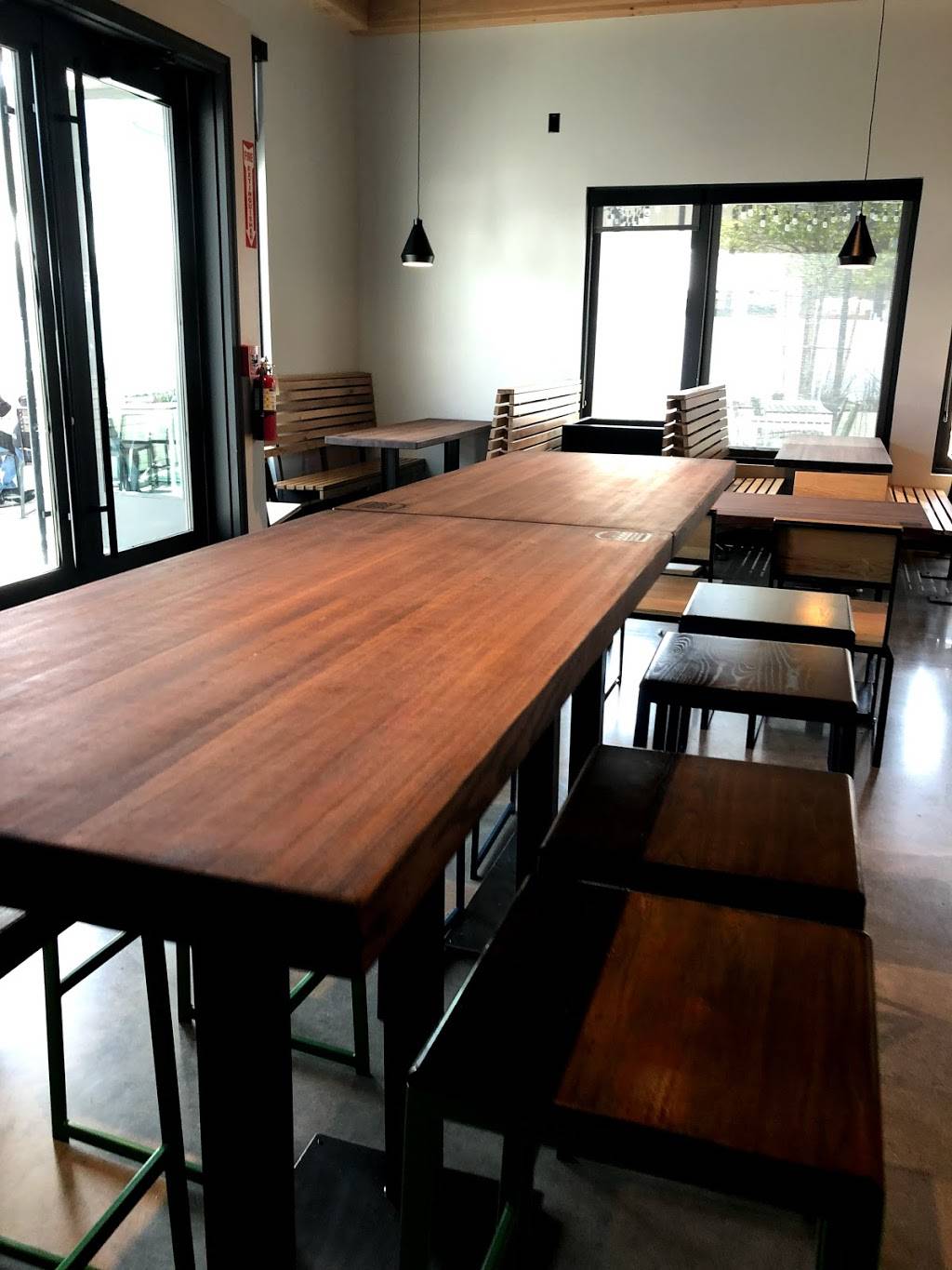 Shake Shack | restaurant | 3705 Paseo Place Suite 1140, San Diego, CA 92130, USA | 6193633604 OR +1 619-363-3604