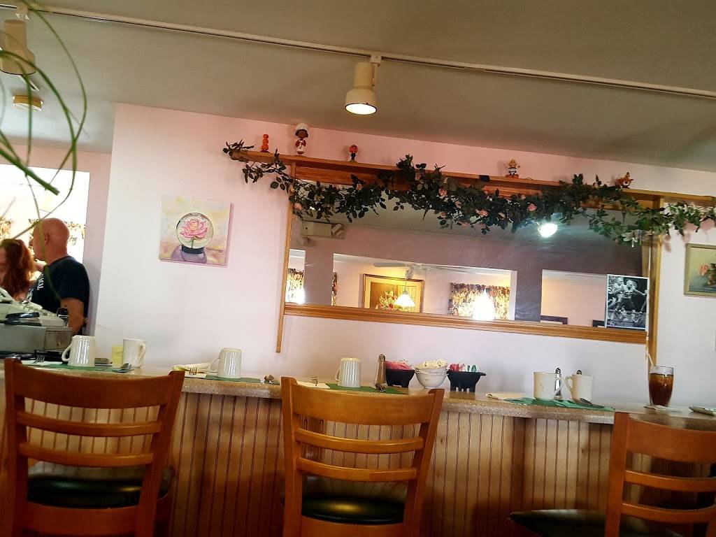 Roses Restaurant | restaurant | 160 Housatonic St, Lee, MA 01238, USA | 4132433333 OR +1 413-243-3333