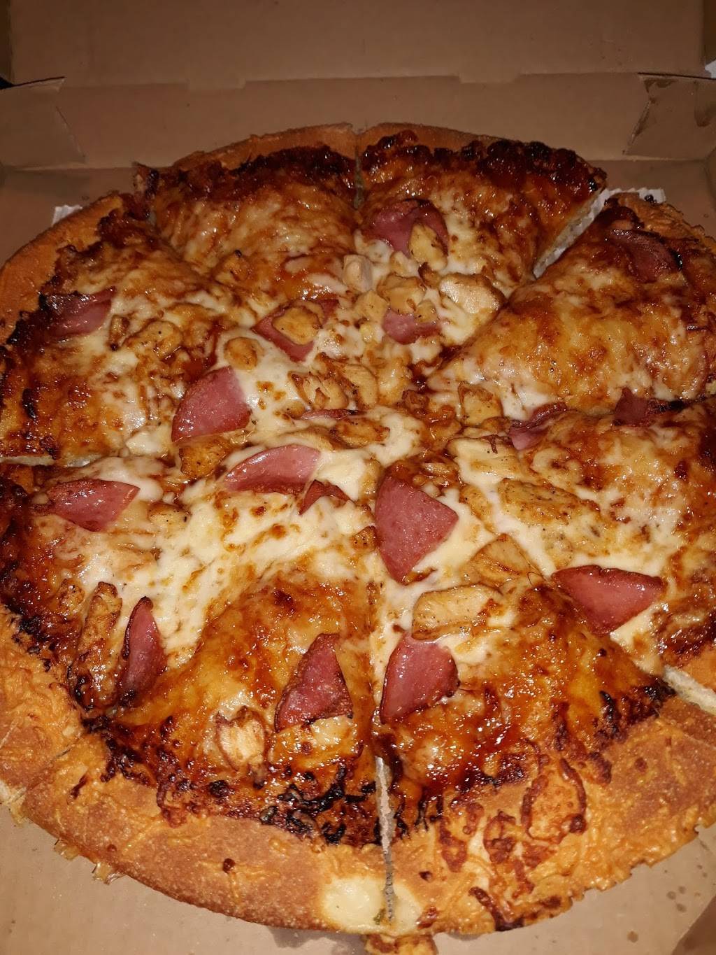 Pizza Hut | meal takeaway | 235 I-45 Suite C, Huntsville, TX 77340, USA | 9362949191 OR +1 936-294-9191