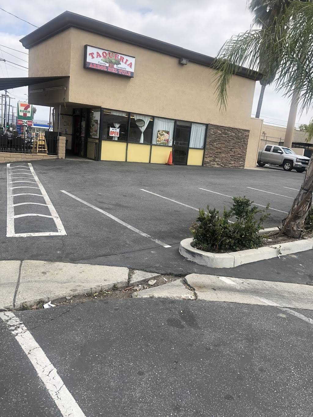 Taqueria Árbol Del Tule | restaurant | 4414, 2414 Fullerton Rd, Rowland Heights, CA 91748, USA | 6269652603 OR +1 626-965-2603