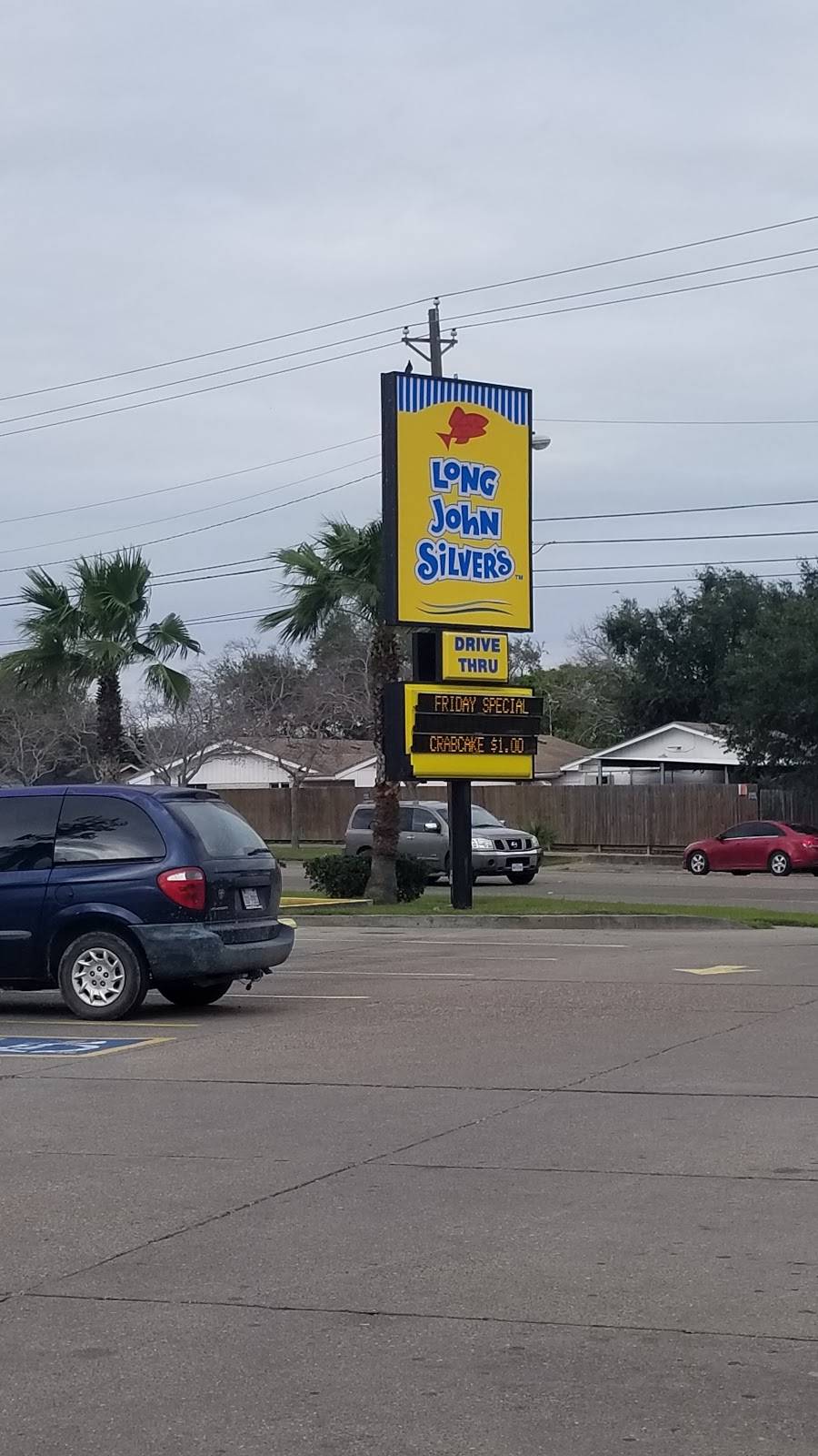 Long John Silvers | restaurant | 4831 S Staples St Drive, Corpus Christi, TX 78411, USA | 3617923537 OR +1 361-792-3537
