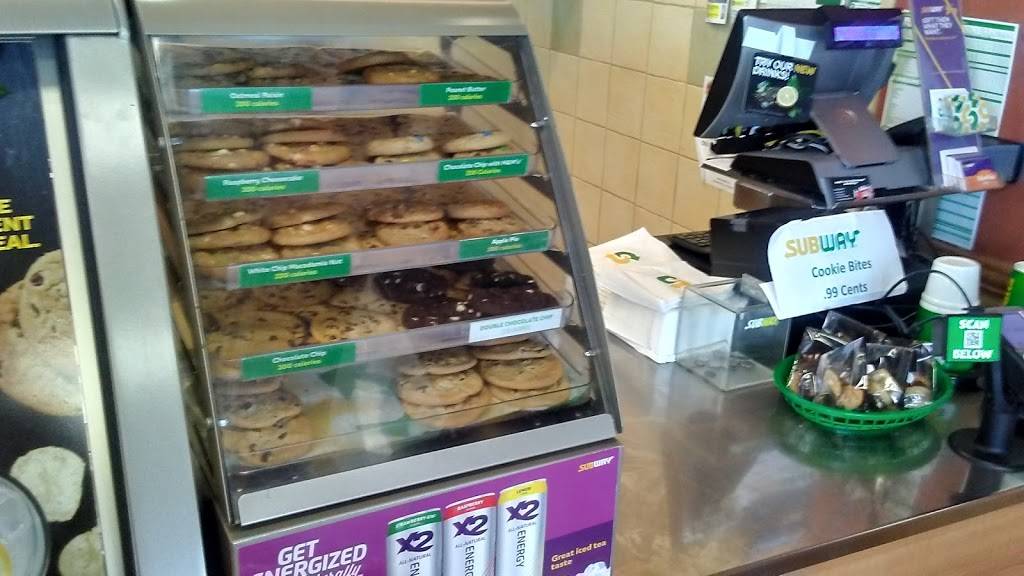 Subway | restaurant | 986 Sierra St, Kingsburg, CA 93631, USA | 5598971993 OR +1 559-897-1993