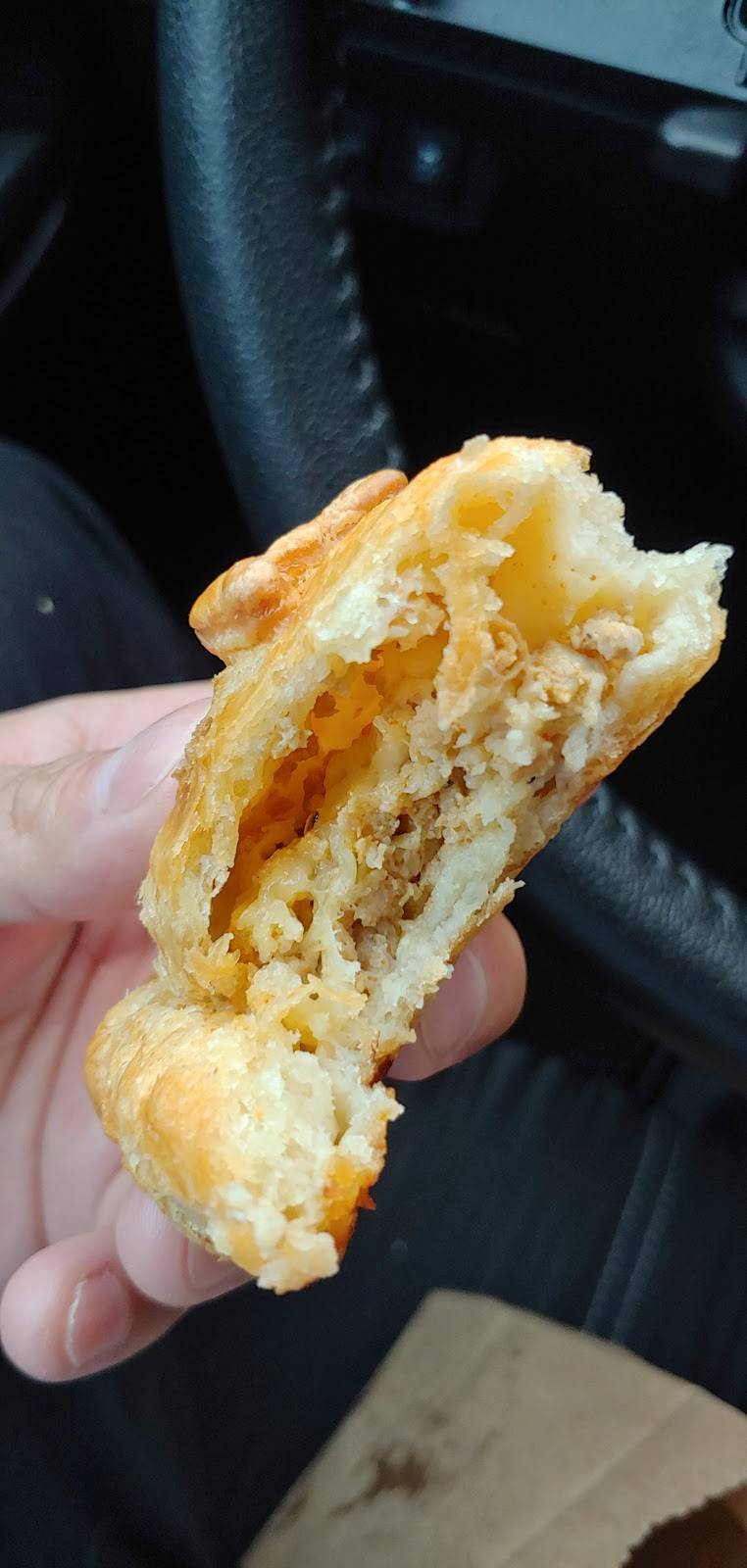 Puff Pastes | restaurant | 1672 St Clair Ave W, Toronto, ON M6N 1H8, Canada | 4379252212 OR +1 437-925-2212