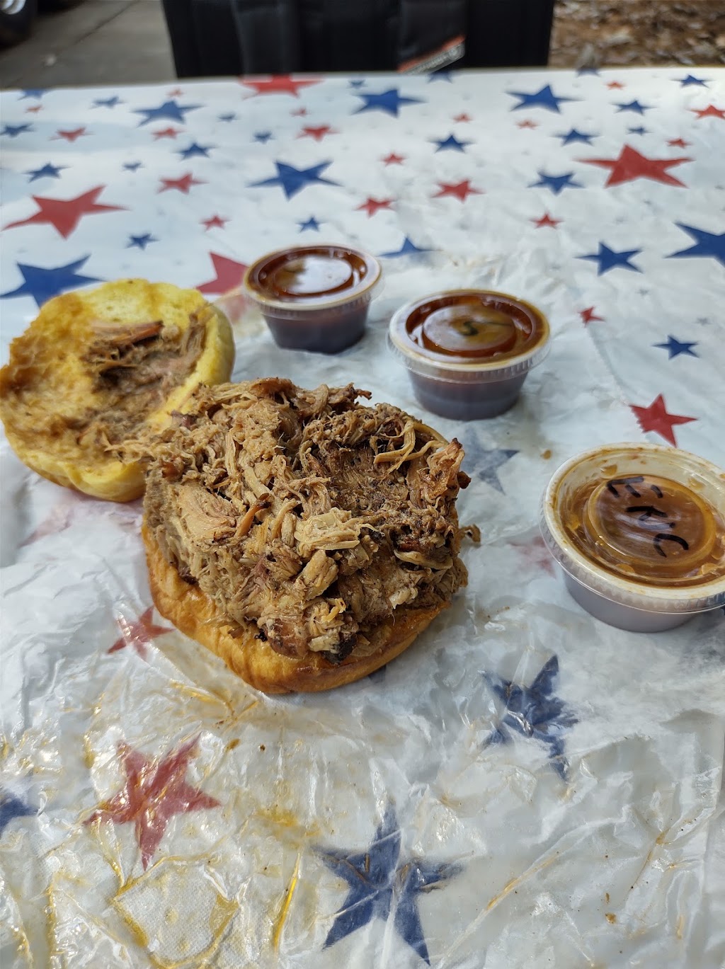 Lillies Q | restaurant | 9848 US-98, Miramar Beach, FL 32550, USA | 8506543911 OR +1 850-654-3911