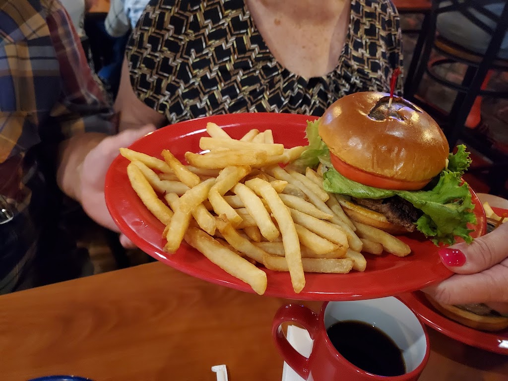 Melvin "Hog Town" Tavern | restaurant | 1275 Main Street, Melvin, MI 48454, USA | 8103785565 OR +1 810-378-5565