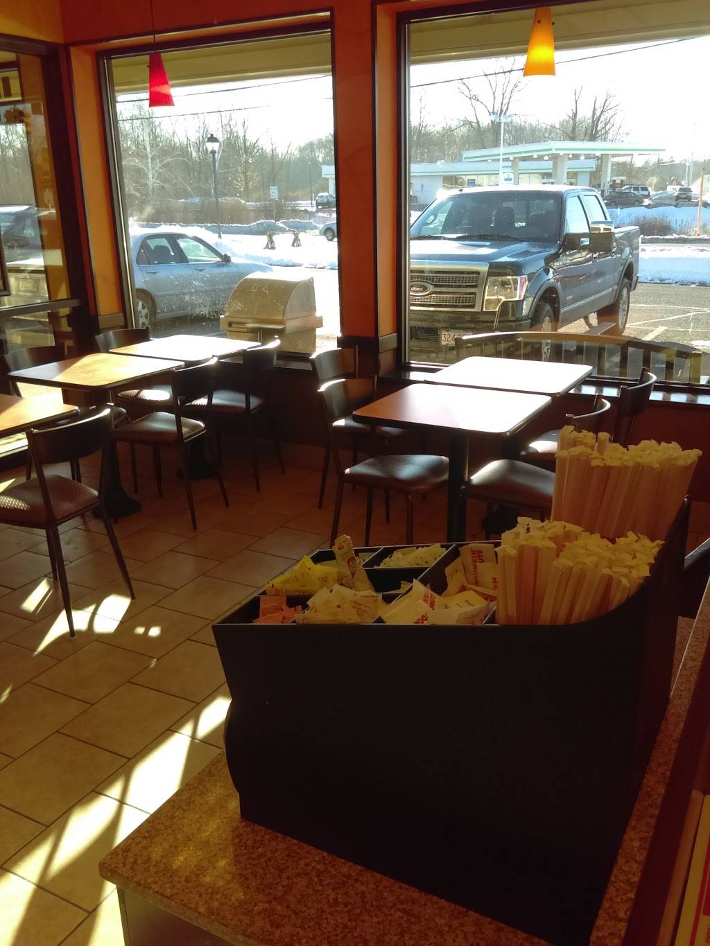 Dunkin | bakery | 77 W State St, Granby, MA 01033, USA | 4134673636 OR +1 413-467-3636