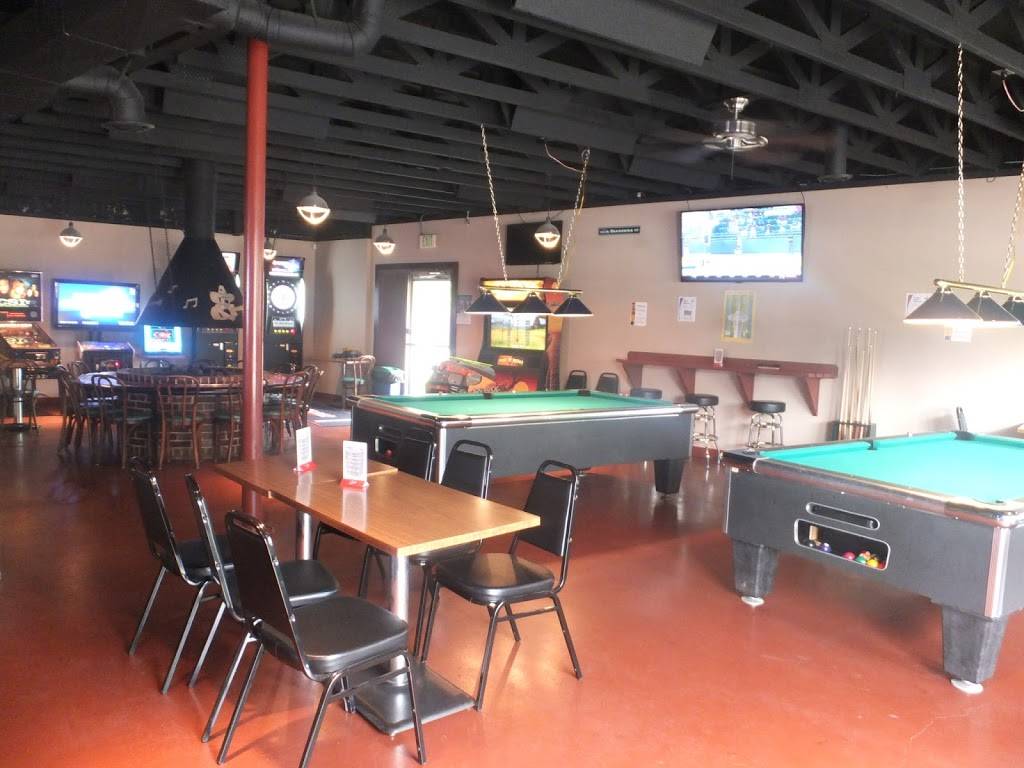 Tabs Bar & Grill | restaurant | 7211 NE 181st St, Kenmore, WA 98028, USA | 4252862943 OR +1 425-286-2943