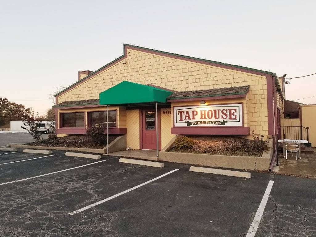 Tap House Pub and Patio | restaurant | 9015 Veterans Memorial Pkwy, OFallon, MO 63366, USA | 6364392390 OR +1 636-439-2390