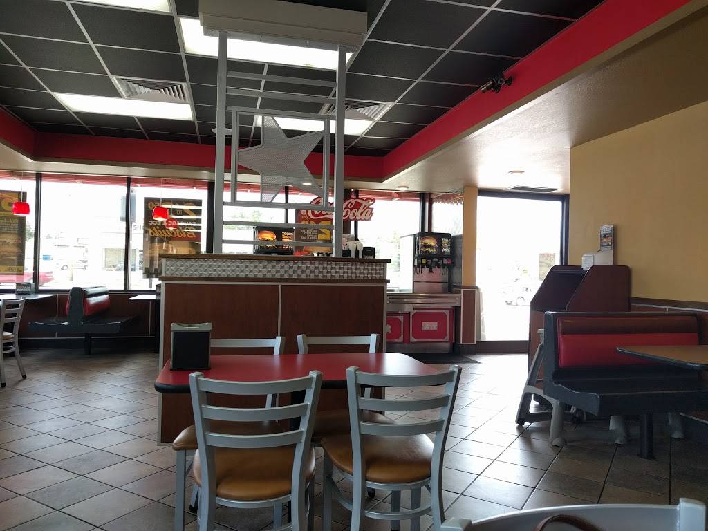 Hardees | restaurant | 2020 W Market St, York, PA 17404, USA | 7177929406 OR +1 717-792-9406