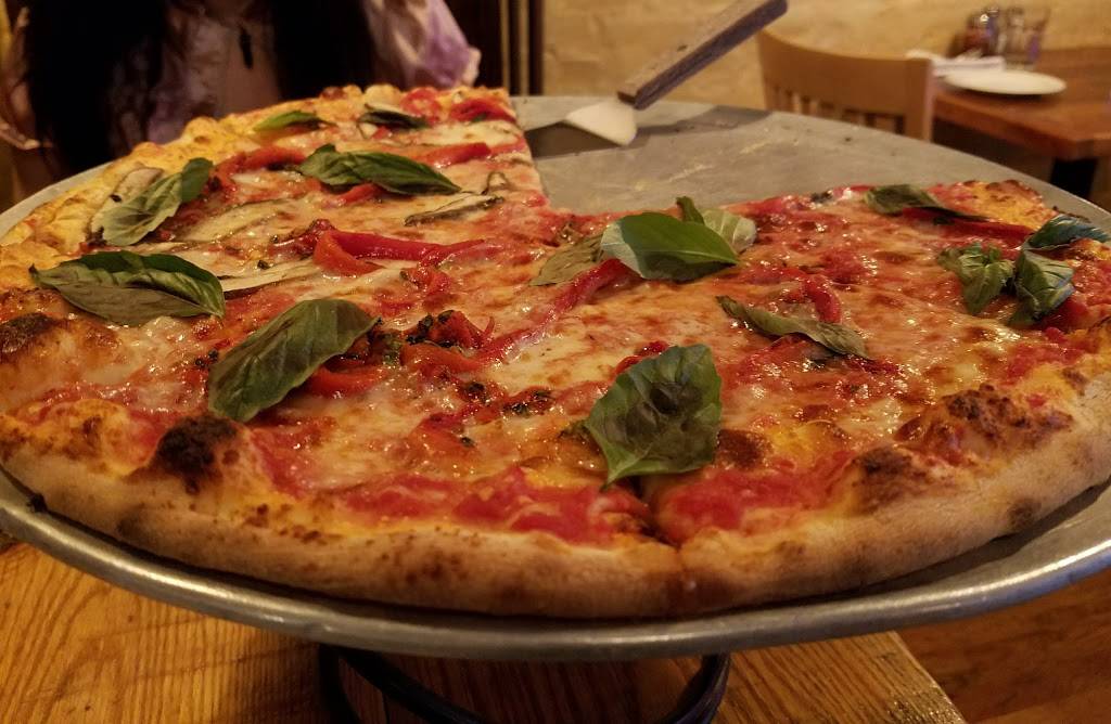 Patsy’s Pizzeria | restaurant | 450 Dean St, Brooklyn, NY 11217, USA | 7186222268 OR +1 718-622-2268