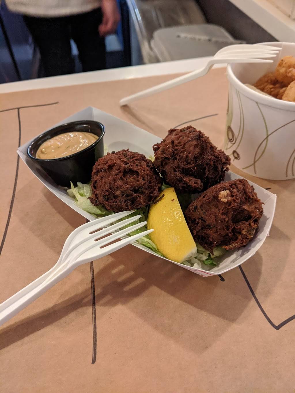 Fulton Landing Seafood Co. | restaurant | 445 Albee Square W, Brooklyn, NY 11201, USA | 9293790088 OR +1 929-379-0088