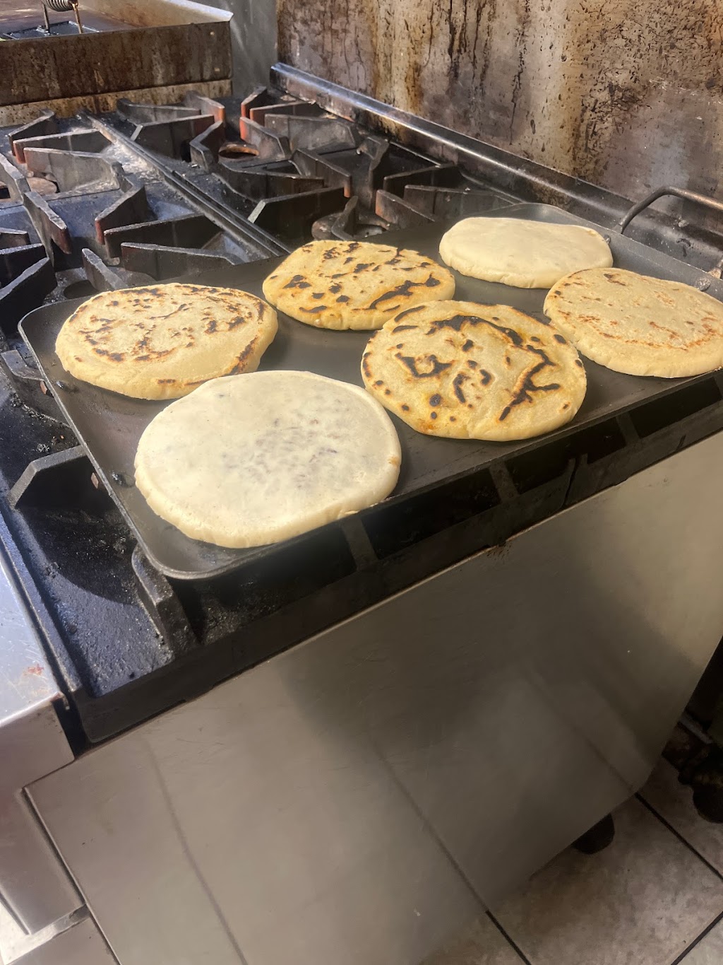 Quincin Pizzeria and Spanish Food | restaurant | 655 N Delaware St, Paulsboro, NJ 08066, USA | 8565990874 OR +1 856-599-0874