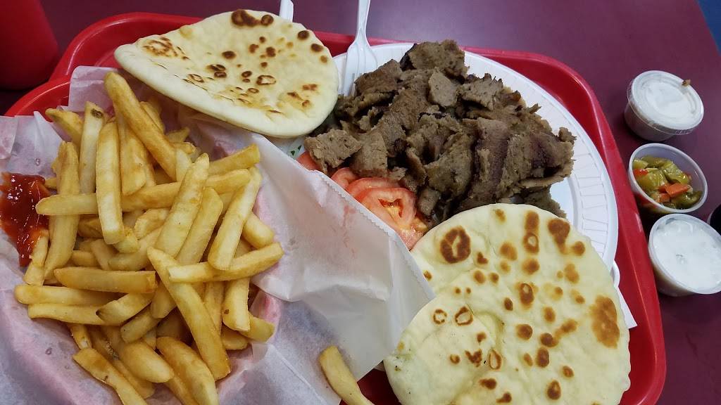 Windy City Gyros | restaurant | 3932 N Broadway, Chicago, IL 60613, USA | 7739757335 OR +1 773-975-7335