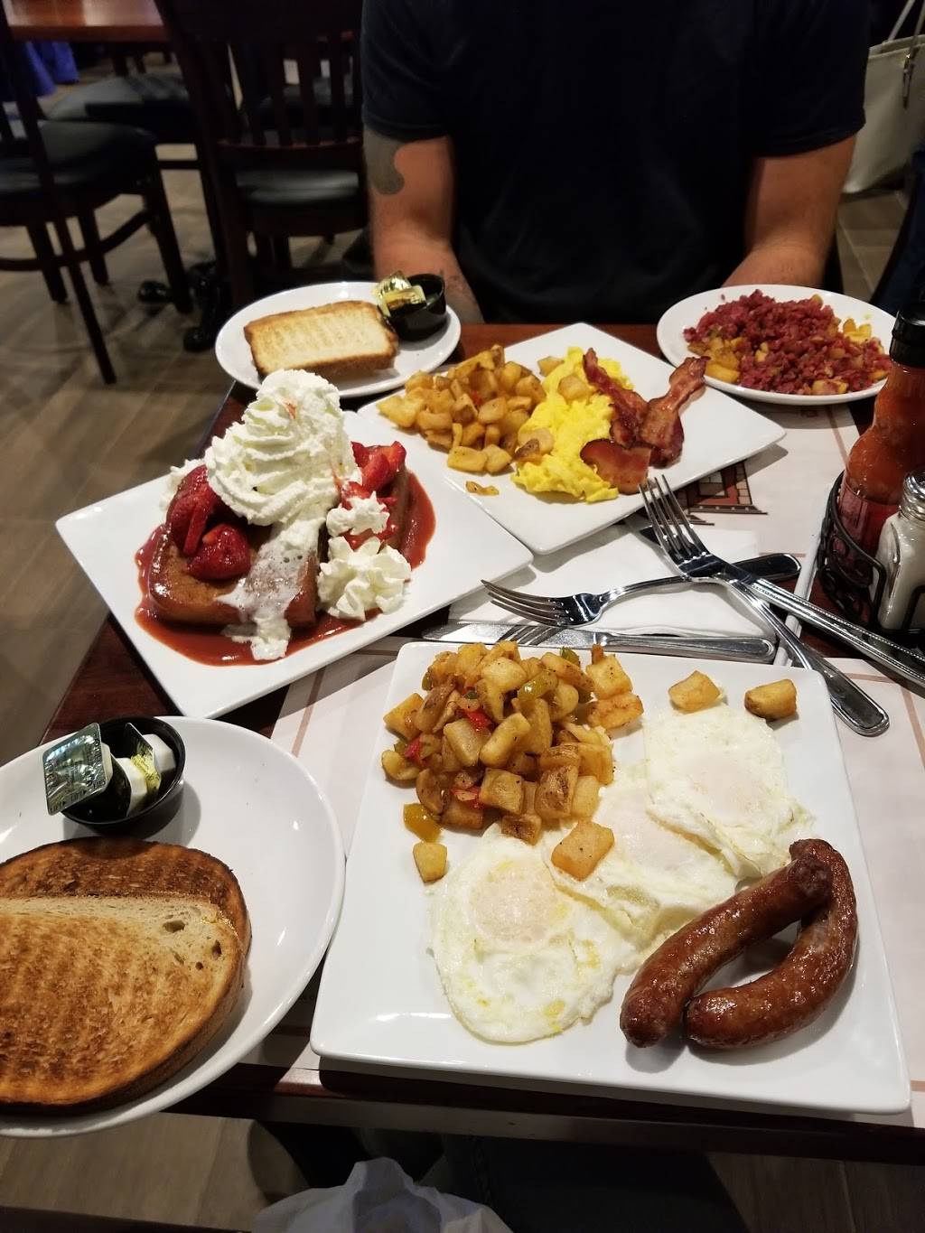 Brownstones Coffee | restaurant | 361 Larkfield Rd, East Northport, NY 11731, USA | 6314868897 OR +1 631-486-8897