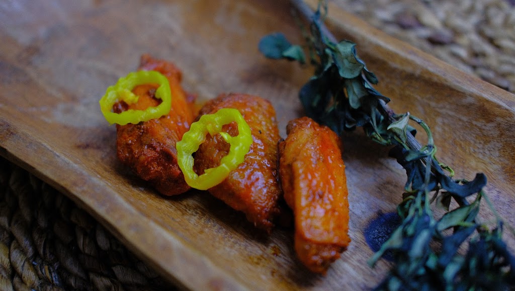 Taste of Innova Wings + Greens | restaurant | 1220 Waterway Blvd Stall 8, Indianapolis, IN 46202, USA | 7654000929 OR +1 765-400-0929