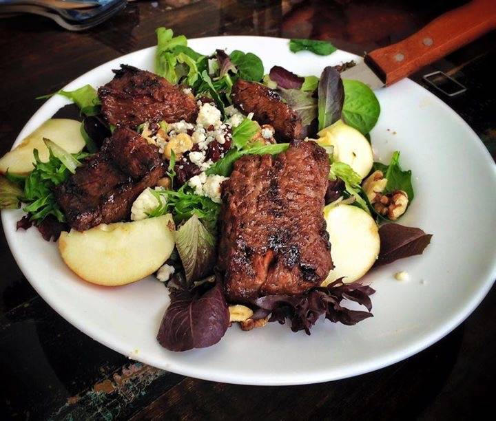 The Farm Bar & Grille | restaurant | 25 Portland Ave, Dover, NH 03820, USA | 6035163276 OR +1 603-516-3276