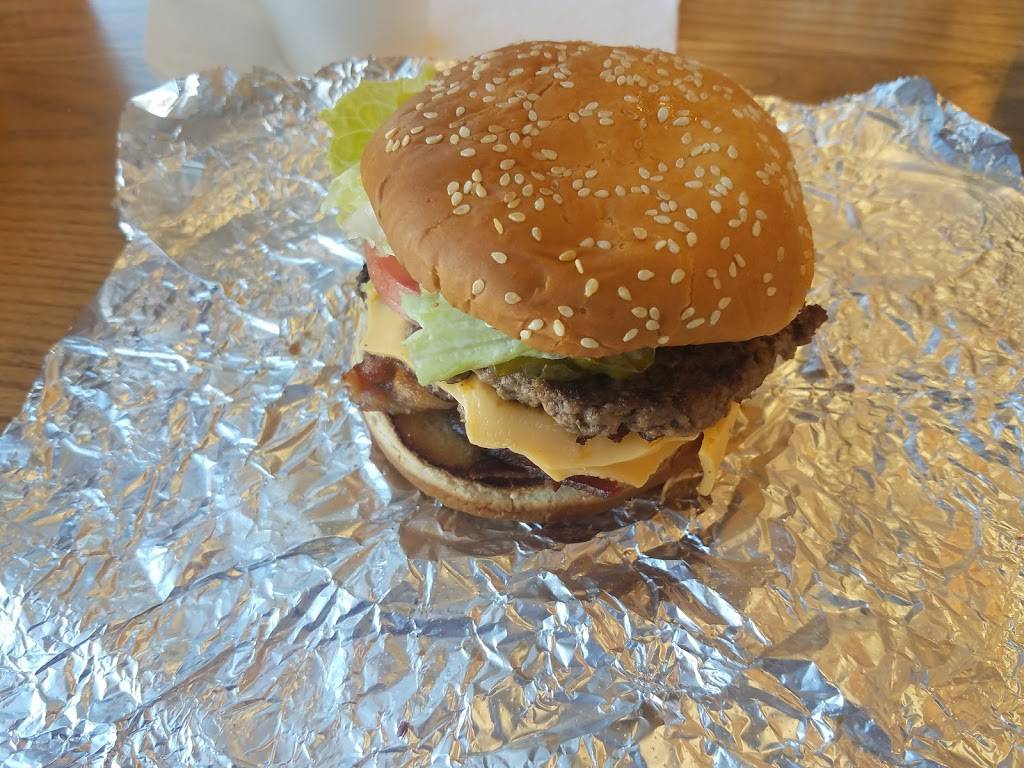 Five Guys | meal takeaway | 8201 E Northfield Blvd, Denver, CO 80238, USA | 3033713483 OR +1 303-371-3483