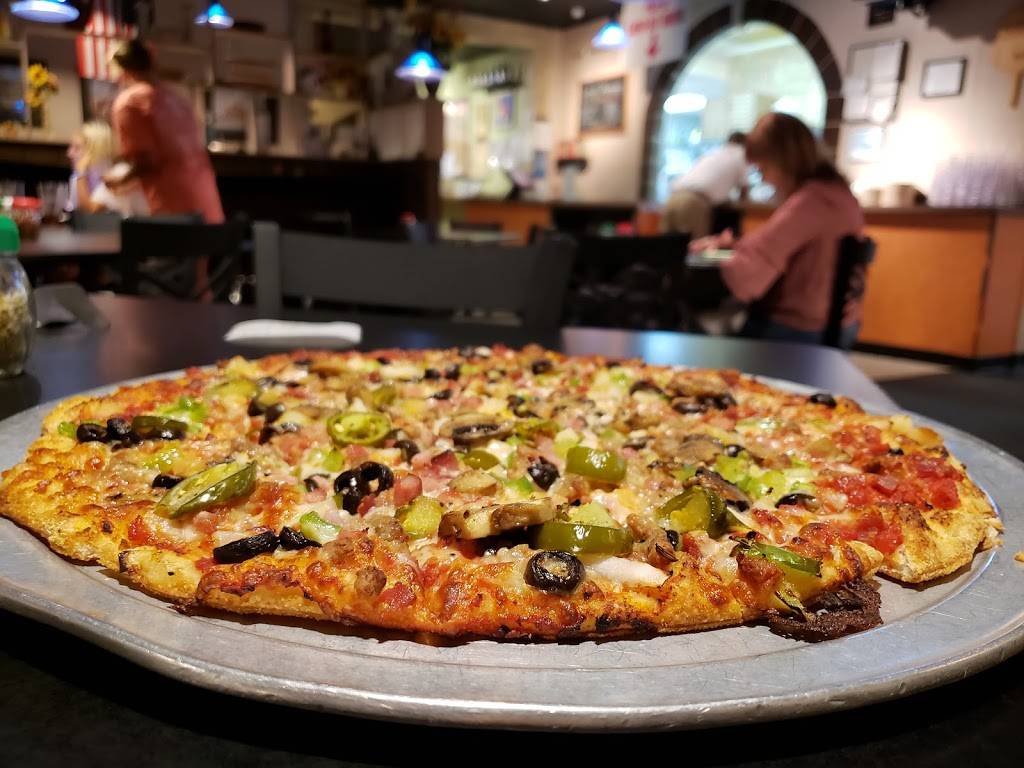 Painturos Pizza | restaurant | 522 W Main St, Lebanon, TN 37087, USA | 6154438444 OR +1 615-443-8444