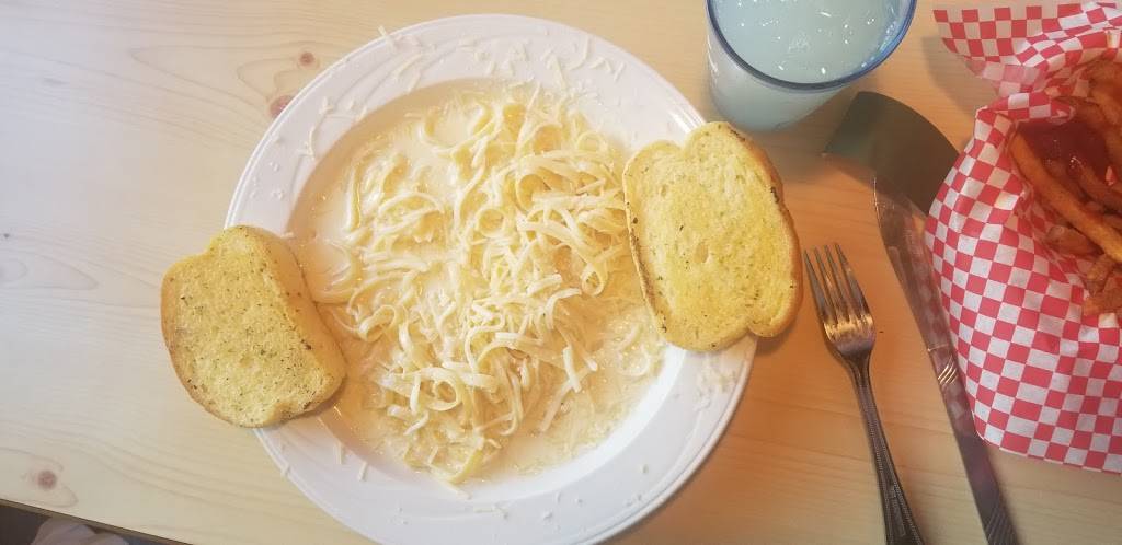 Buckhorn Grill & Pub | restaurant | 1801 Cabelas Ln, Prairie du Chien, WI 53821, USA | 6083265717 OR +1 608-326-5717