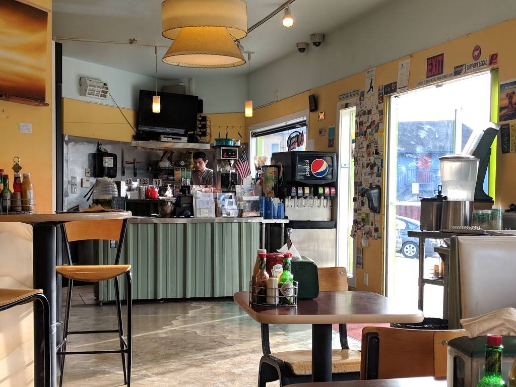 Gherkins Sandwich Shop | meal takeaway | 171 7th St, Montara, CA 94037, USA | 6507282211 OR +1 650-728-2211