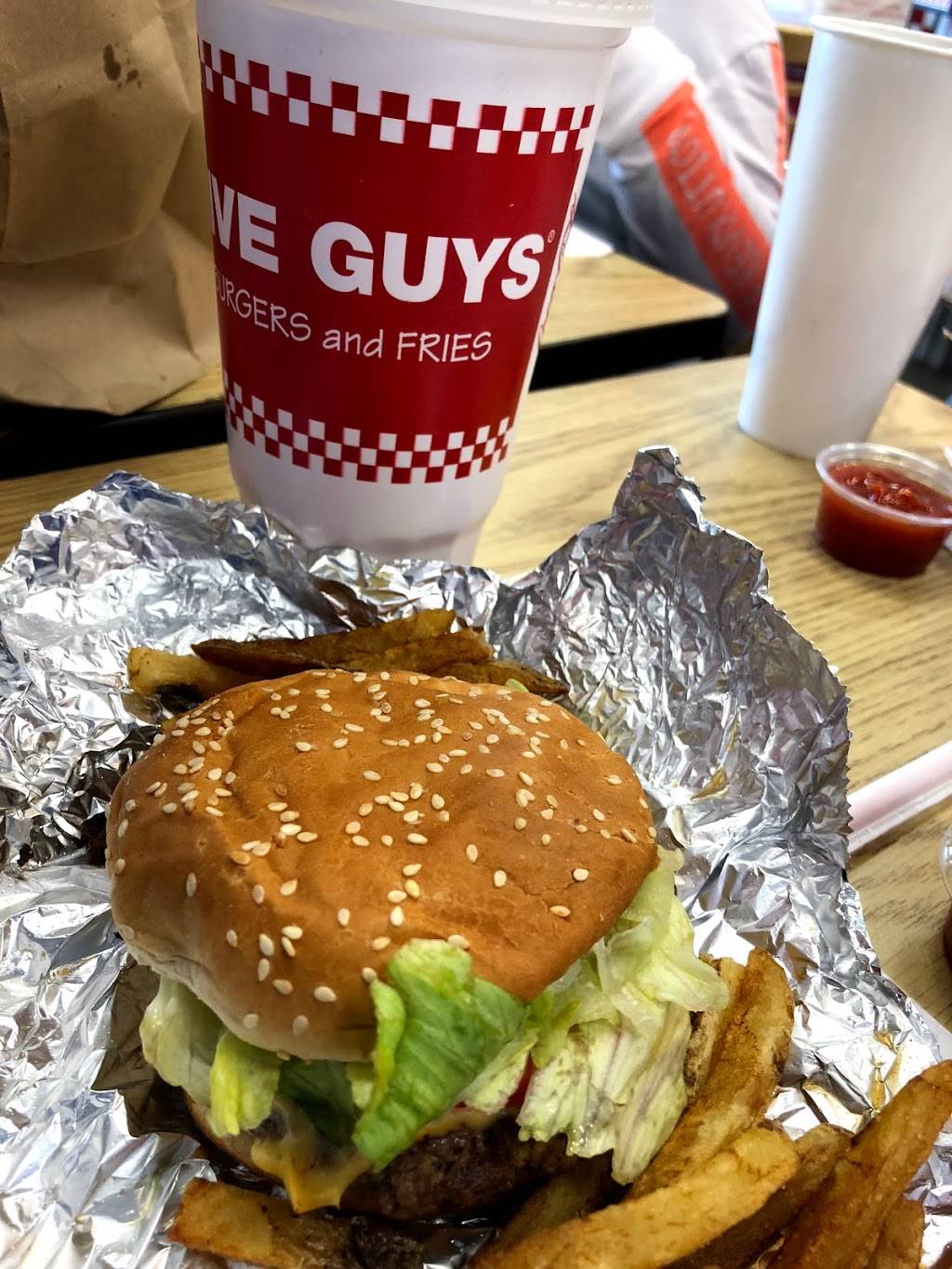 Five Guys | meal takeaway | 1628 Shore Pkwy, Brooklyn, NY 11214, USA | 7183720150 OR +1 718-372-0150