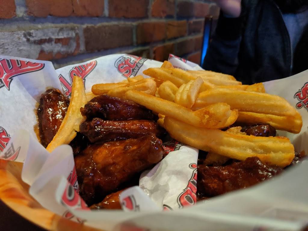 St. Louis Bar & Grill | restaurant | 808 York Mills Rd Unit A-24, North York, ON M3B 1X8, Canada | 4164410342 OR +1 416-441-0342