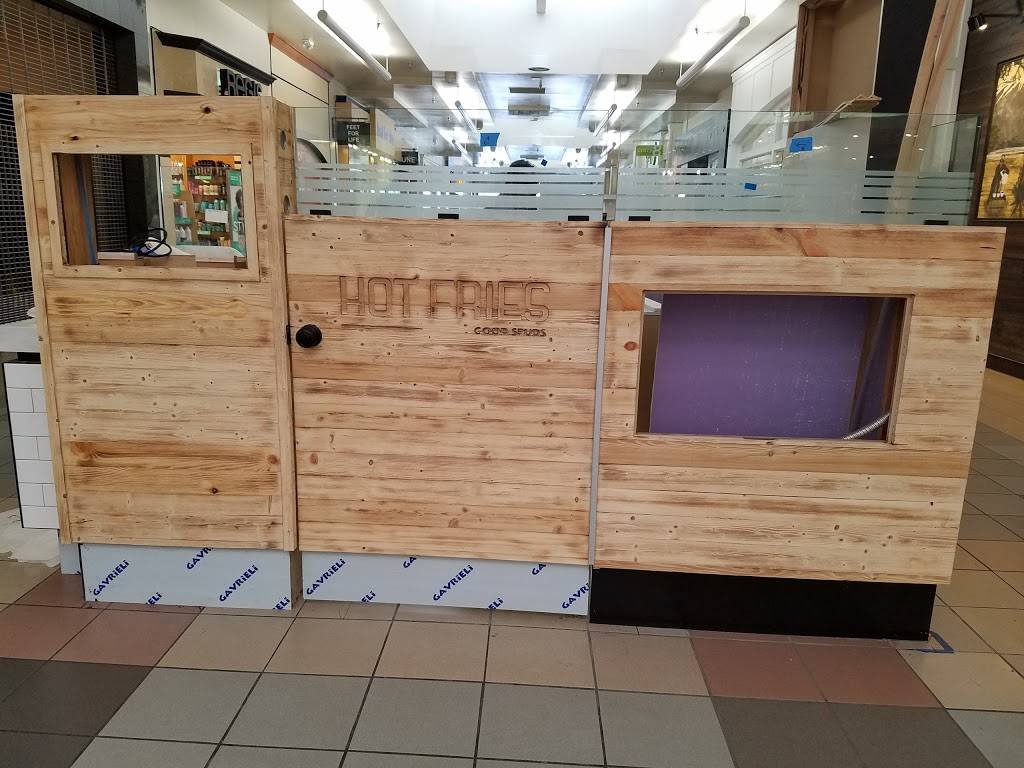 Hot Fries | restaurant | 2031 S Mooney Blvd #5545, Visalia, CA 93277, USA | 5597359088 OR +1 559-735-9088