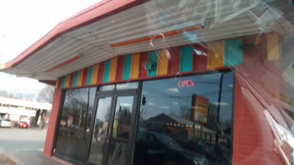 Indis Fast Food Restaurant | restaurant | 670 N Broadway, Lexington, KY 40508, USA | 8592337985 OR +1 859-233-7985