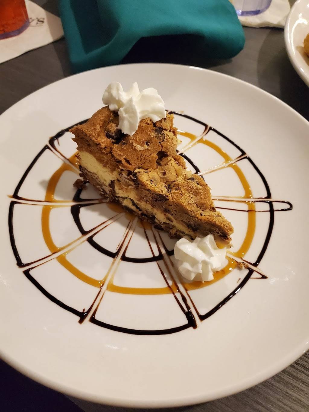 Ashleys Restaurant and Bar | restaurant | 68 Baltimore Pike, Chester Heights, PA 19017, USA | 6105722323 OR +1 610-572-2323