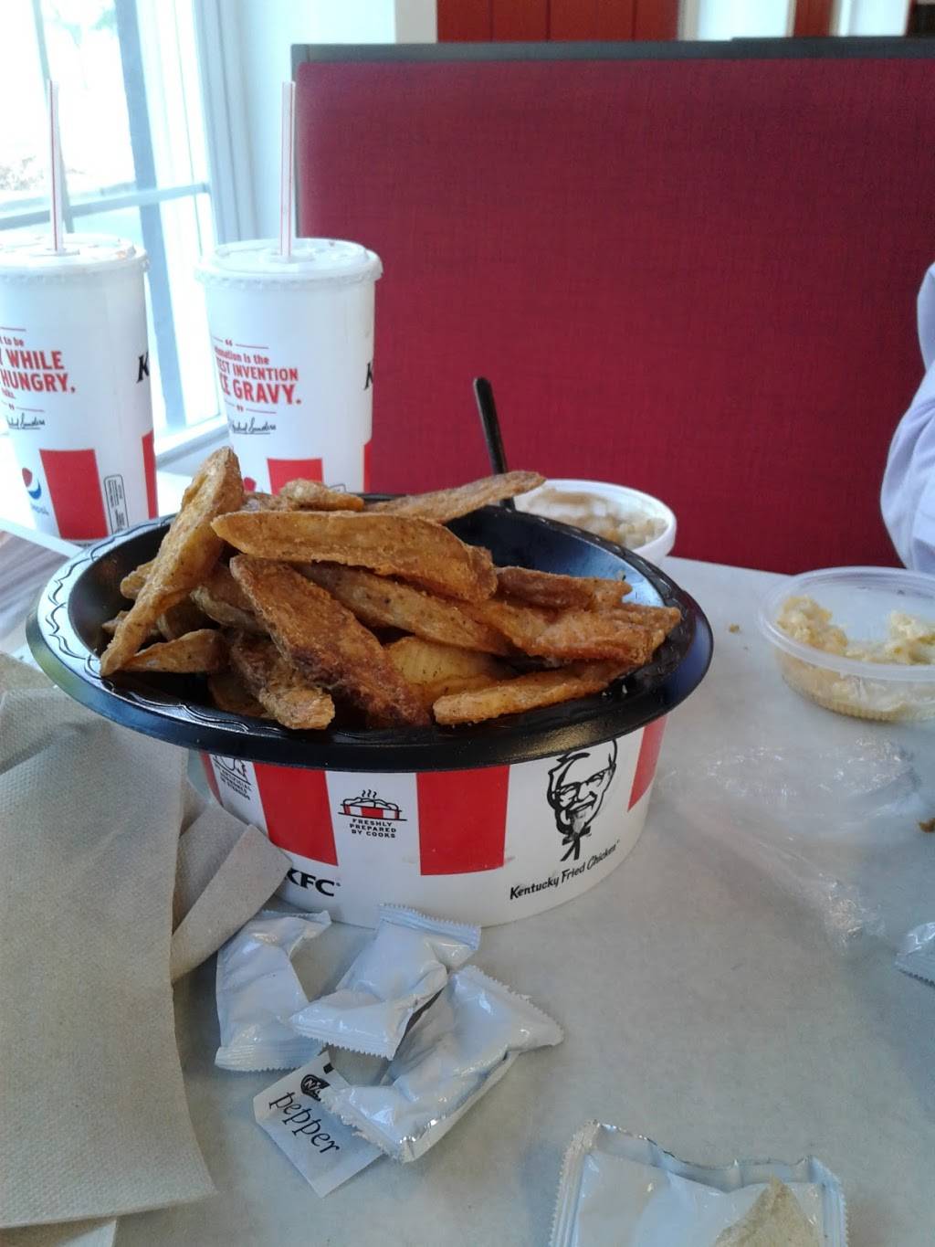 KFC | restaurant | 228 Cedar Springs Rd, Spartanburg, SC 29302, USA | 8645825425 OR +1 864-582-5425