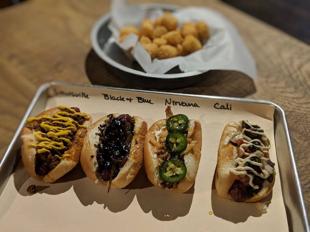 Red Top Gourmet Hotdogs | restaurant | 1127 Logan St, Louisville, KY 40204, USA | 5026402032 OR +1 502-640-2032