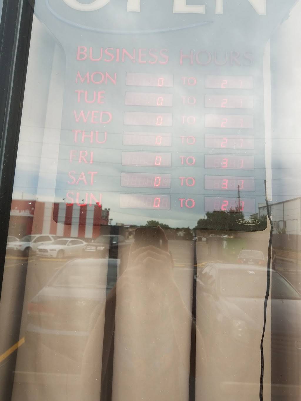 Wichita Hookah Cafe | cafe | 6249 E 21st St N #124, Wichita, KS 67208, USA | 3163003025 OR +1 316-300-3025